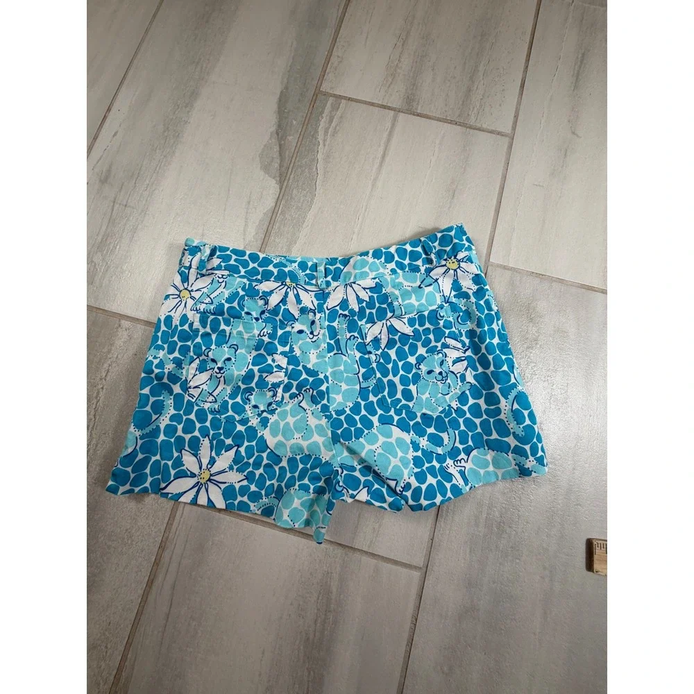 Lilly Pulitzer Blue White Floral Animal Print Shorts Size 8 Cheetah Pebble